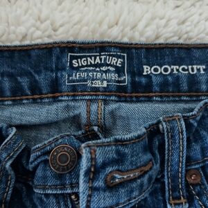 Levi's Signature Bootcut Jeans